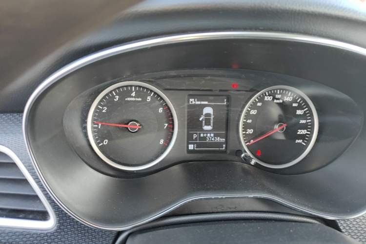 Used Baojun 730 2019 1.5T CVT Fashion Model 7 Seats China VI Emission Standard Instrument Cluster