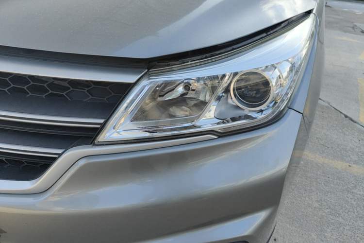 Used Baojun 730 2019 1.5T CVT Fashion Model 7 Seats China VI Emission Standard Left Front Headlight