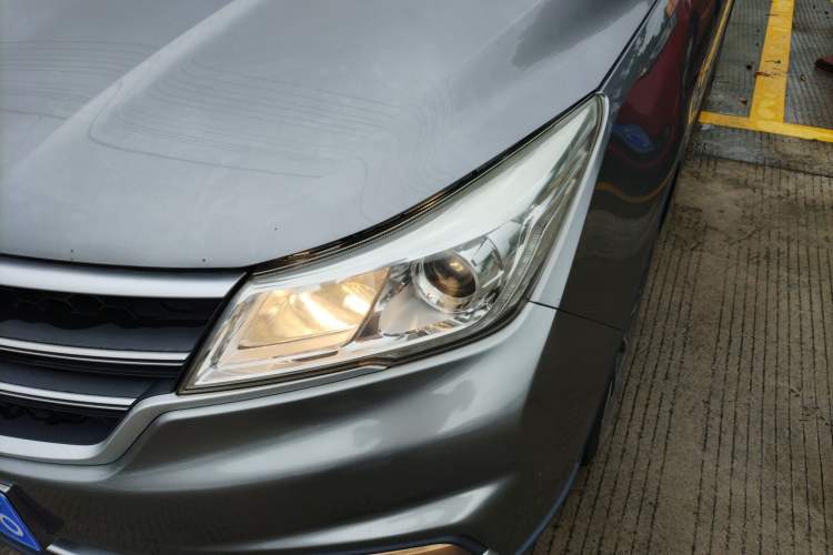 Used Baojun 730 2019 1.5T CVT Fashion Model 7 Seats China V Emission Standard Left Front Headlight
