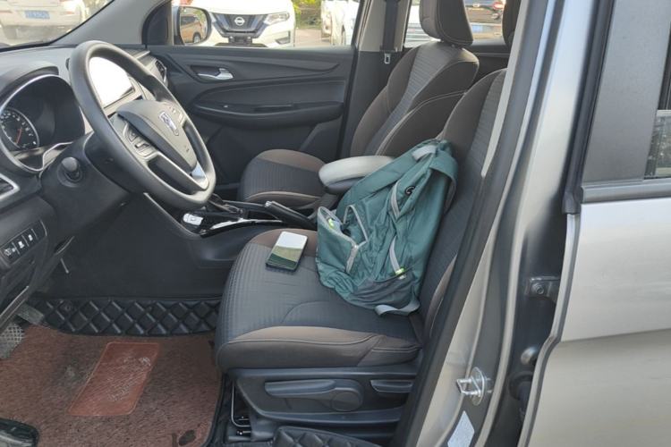 Used Baojun 730 2019 1.5T CVT Fashion Model 7 Seats China VI Emission Standard Left Front Seat
