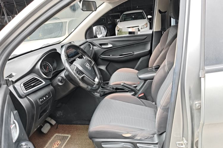 Used Baojun 730 2019 1.5T CVT Fashion Model 7 Seats China VI Emission Standard Left Front Seat