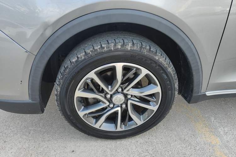 Used Baojun 730 2019 1.5T CVT Fashion Model 7 Seats China VI Emission Standard Left Front Wheel Hub
