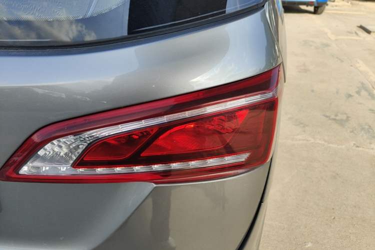 Used Baojun 730 2019 1.5T CVT Fashion Model 7 Seats China VI Emission Standard Right Rear Taillight