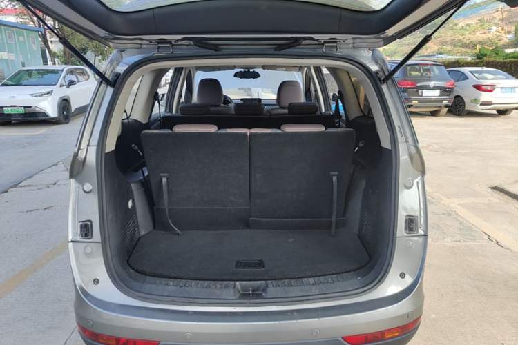 Used Baojun 730 2019 1.5T CVT Fashion Model 7 Seats China VI Emission Standard Trunk