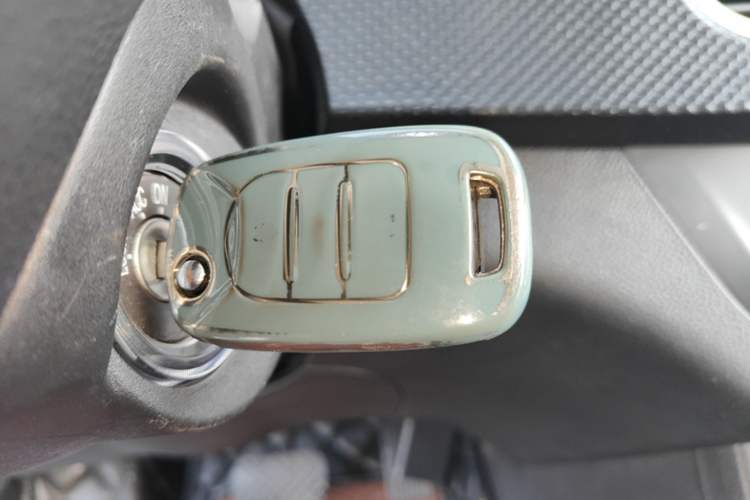 Used Baojun 730 2019 1.5T CVT Fashion Model 7 Seats China VI Emission Standard Vehicle Key