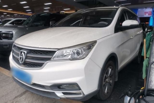 Used Baojun 730 2019 1.5L Manual Fashion Model 7-seater China VI