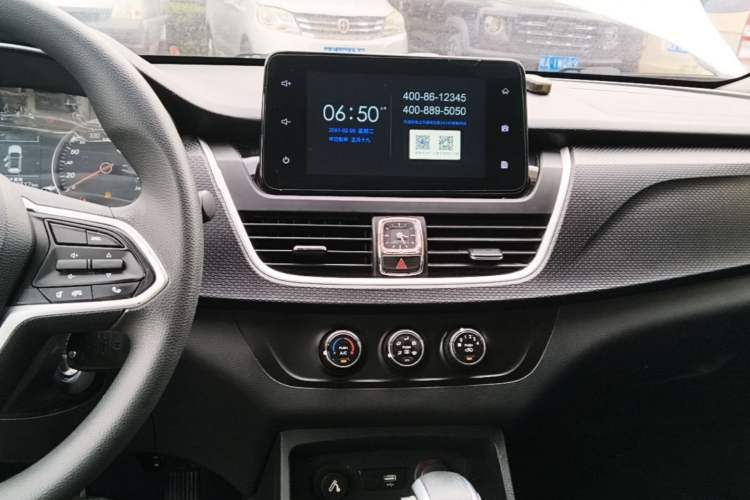 Used Baojun 730 2019 1.5T CVT Fashion Model 7 Seats China VI Emission Standard Audio And AC Panel