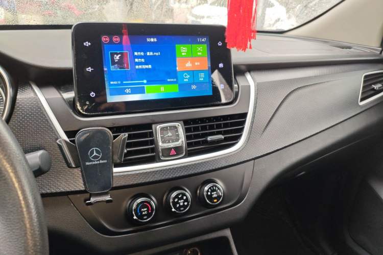 Used Baojun 730 2019 1.5T CVT Fashion Model 7 Seats China VI Emission Standard Audio And AC Panel
