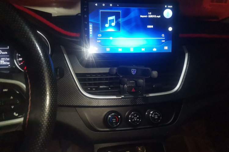 Used Baojun 730 2019 1.5T CVT Fashion Model 7 Seats China VI Emission Standard Audio And AC Panel