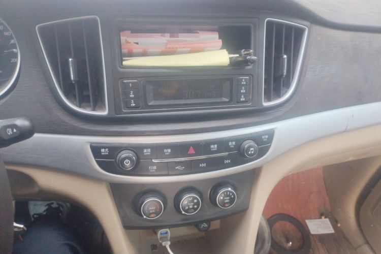 Used Baojun 730 2019 1.5L Manual Value Edition 7 Seats China VI Emission Standard Audio And AC Panel