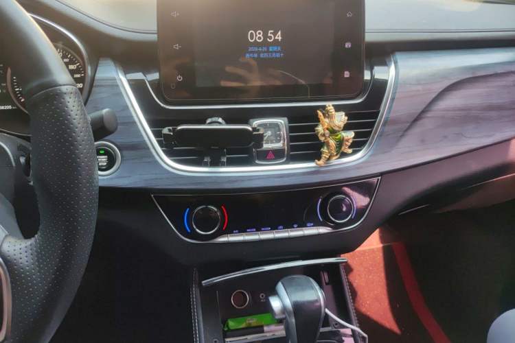 Used Baojun 730 2019 1.5T CVT Flagship Version 7 Seats China V Emission Standard Audio And AC Panel