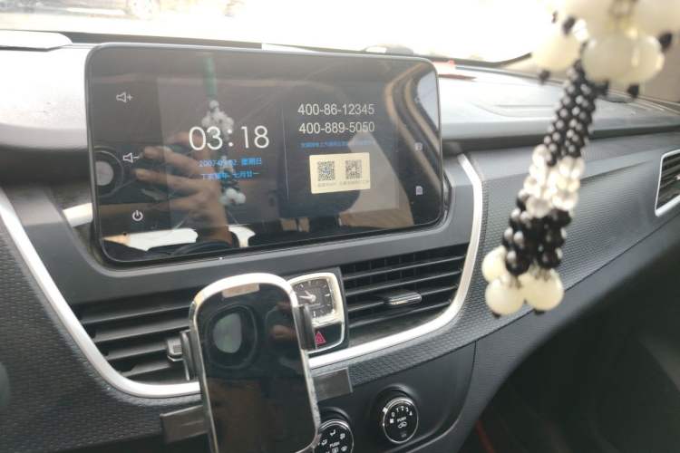 Used Baojun 730 2019 1.5T CVT Fashion Model 7 Seats China VI Emission Standard Audio And AC Panel