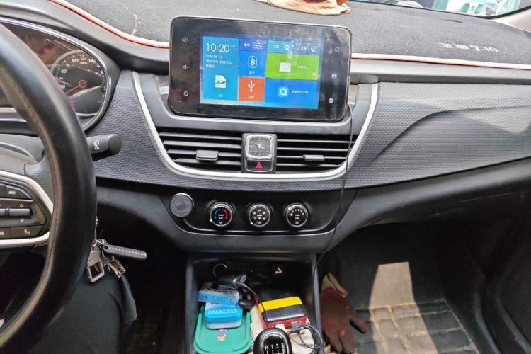 Used Baojun 730 2019 1.5L Manual Fashion Model 7-seater China VI Audio And AC Panel