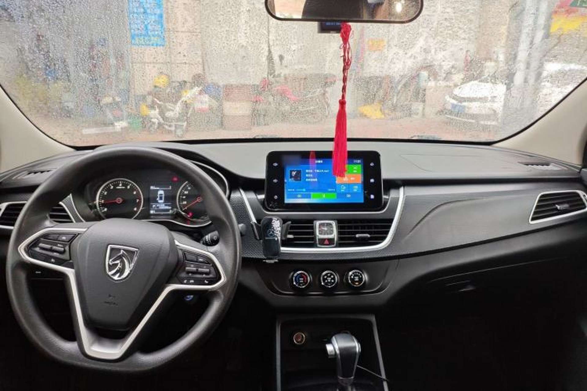 Used Baojun 730 2019 1.5T CVT Fashion Model 7 Seats China VI Emission Standard Center Console