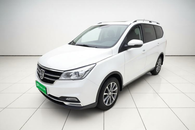 Baojun 730 2019 1.5L Manual Fashion Model 7-seater China VI مستعملة Guazi used car, China used car export, Used car for sale, Used cars, Cheapest cars for sale
