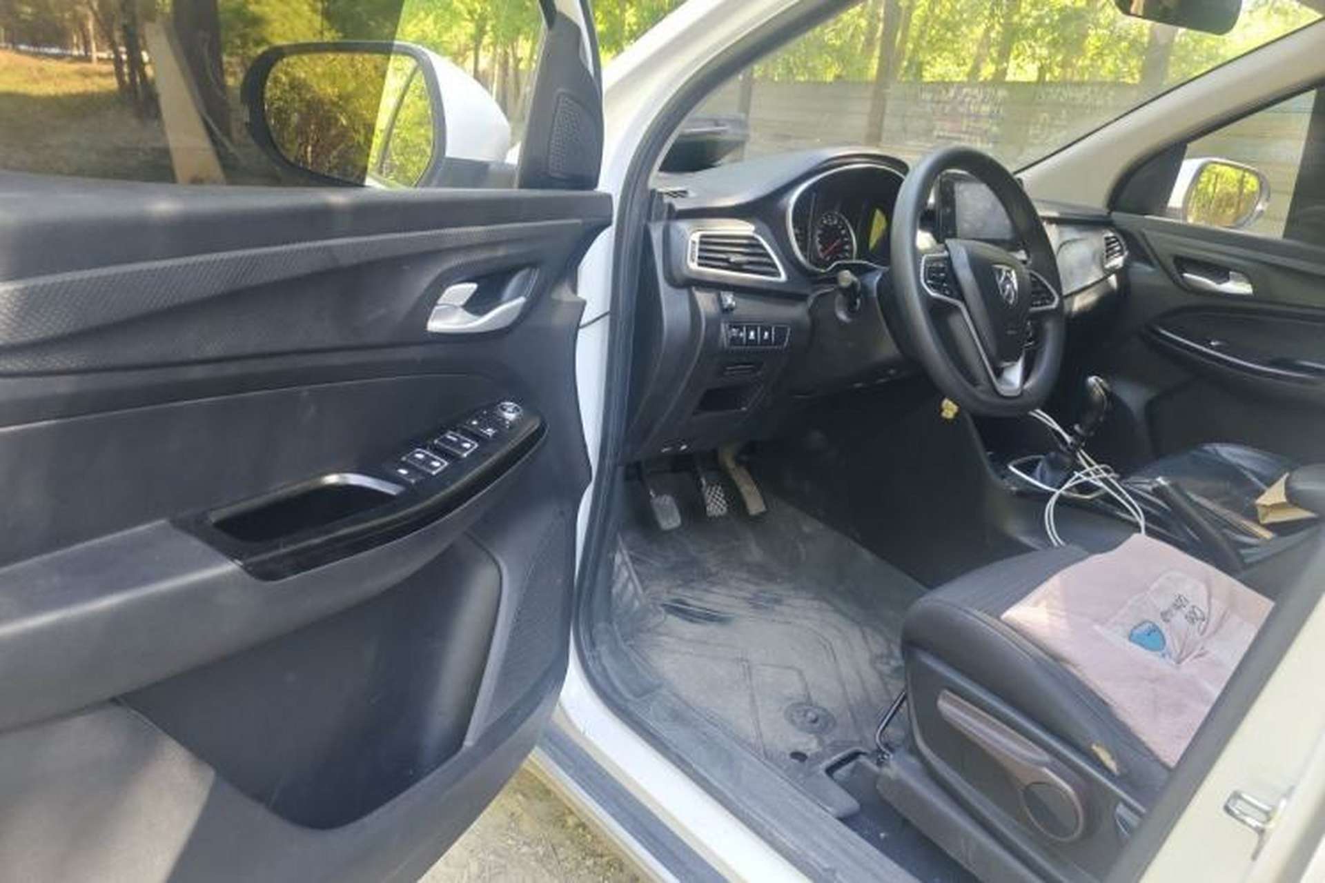Used Baojun 730 2019 1.5L Manual Fashion Model 7-seater National V Driver Seat
