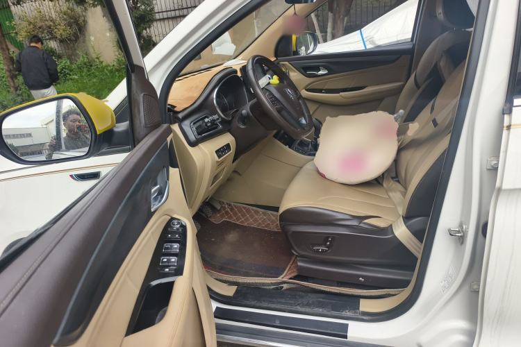 Used Baojun 730 2019 1.5T Manual Mild Hybrid Zhishang Model 7 Seats China V Emission Standard Driver Seat