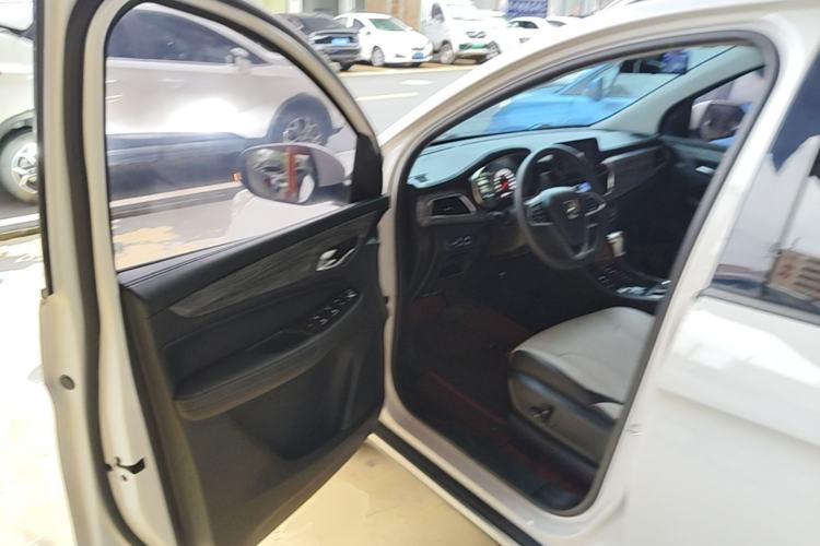 Used Baojun 730 2019 1.5T CVT Flagship Model 7 Seats China VI Emission Standard Driver Seat