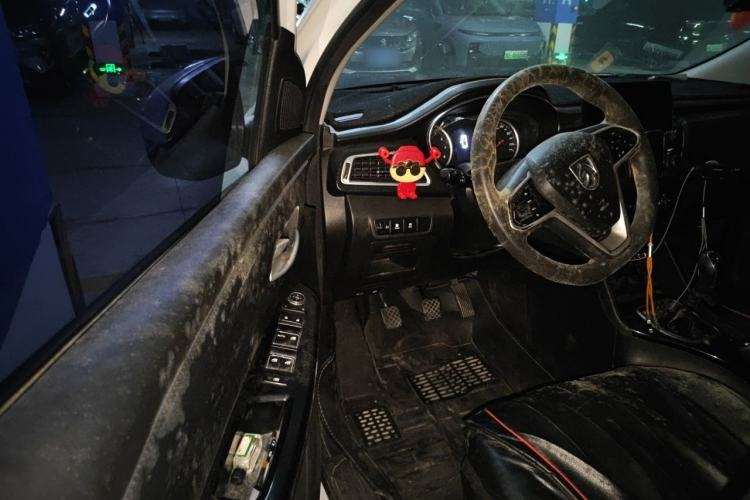 Used Baojun 730 2019 1.5L Manual Fashion Model 7-seater China VI Driver Seat