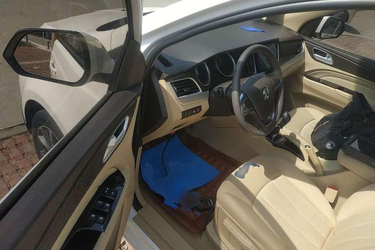 Used Baojun 730 2019 1.5L Manual Value Edition 7 Seats China VI Emission Standard Driver Seat