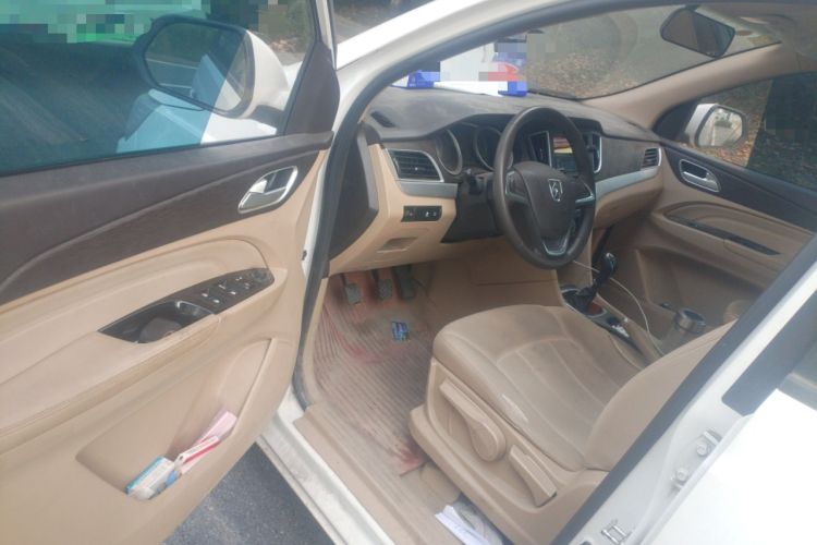 Used Baojun 730 2019 1.5L Manual Value Edition 7 Seats China VI Emission Standard Driver Seat