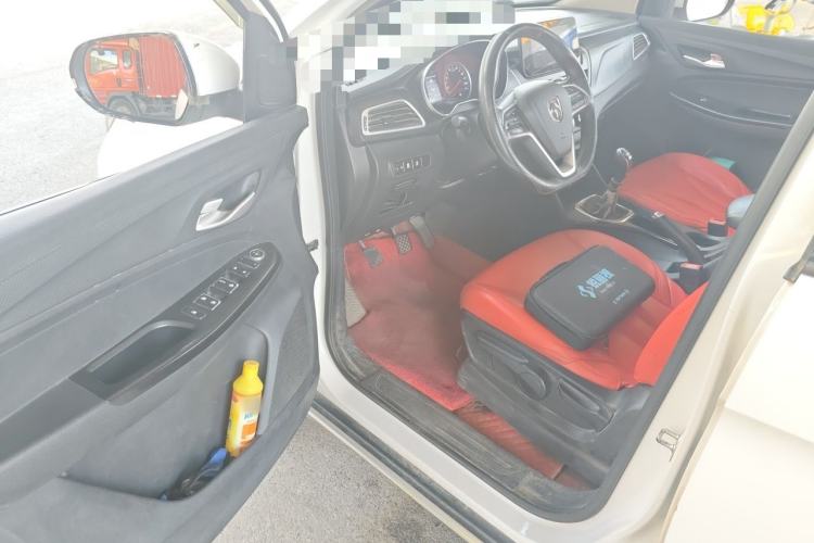 Used Baojun 730 2019 1.5L Manual Fashion Model 7-seater China VI Driver Seat