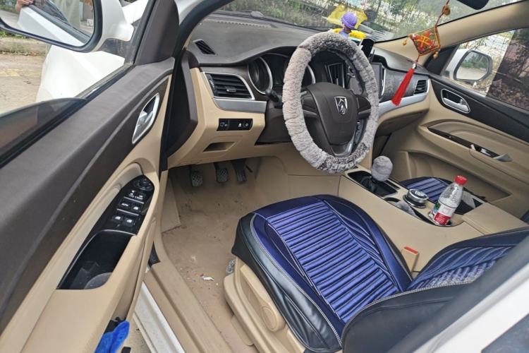 Used Baojun 730 2019 1.5L Manual Value Edition 7 Seats China VI Emission Standard Driver Seat
