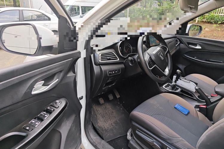 Used Baojun 730 2019 1.5L Manual Fashion Model 7-seater National V Driver Seat