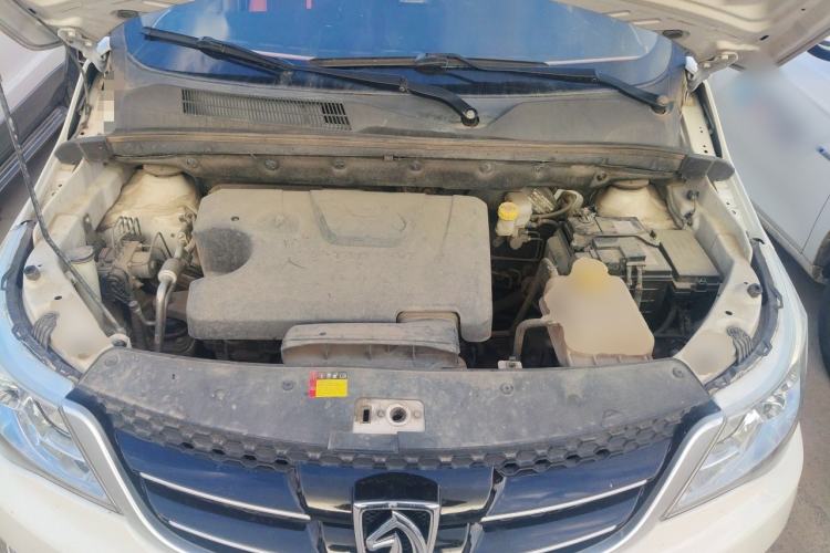 Used Baojun 730 2019 1.5L Manual Value Edition 7 Seats China VI Emission Standard Engine Bay