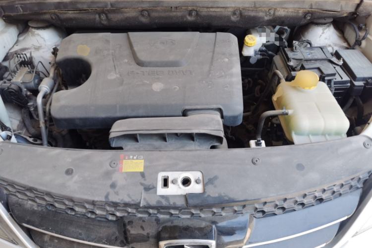Used Baojun 730 2019 1.5L Manual Value Edition 7 Seats China VI Emission Standard Engine Bay