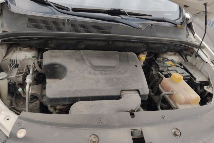 Used Baojun 730 2019 1.5L Manual Fashion Model 7-seater National V Engine Bay