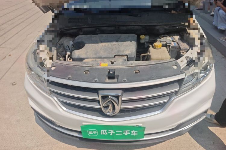 Used Baojun 730 2019 1.5L Manual Fashion Model 7-seater China VI Engine Bay