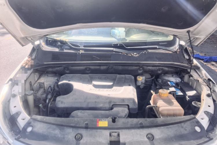 Used Baojun 730 2019 1.5L Manual Fashion Model 7-seater National V Engine Bay