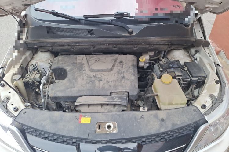 Used Baojun 730 2019 1.5L Manual Value Edition 7 Seats China VI Emission Standard Engine Bay