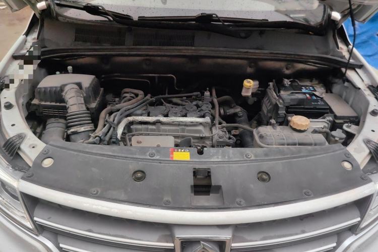 Used Baojun 730 2019 1.5T CVT Fashion Model 7 Seats China VI Emission Standard Engine Bay