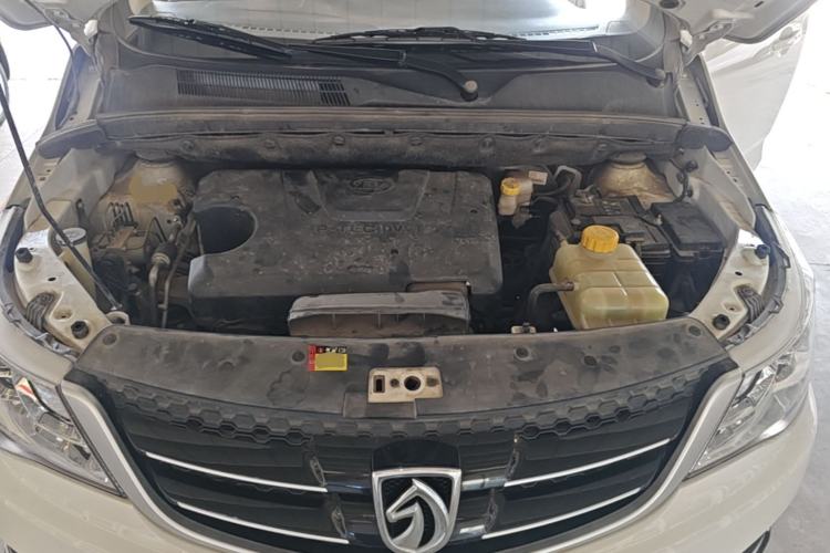 Used Baojun 730 2019 1.5L Manual Value Edition 7 Seats China VI Emission Standard Engine Bay