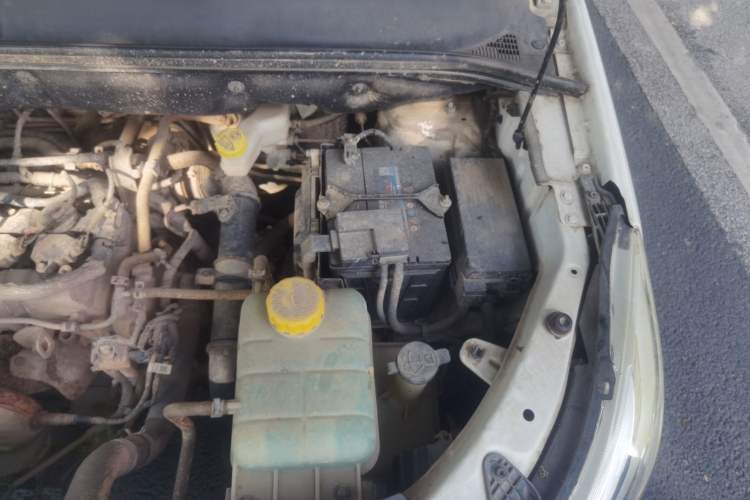Used Baojun 730 2019 1.5T Manual Fashion Model 7-seater China VI Engine Bay Left
