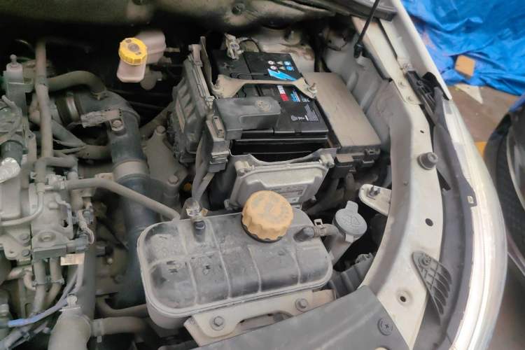 Used Baojun 730 2019 1.5T CVT Fashion Model 7 Seats China VI Emission Standard Engine Bay Left