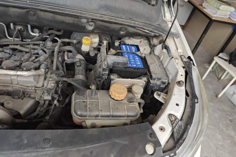 Used Baojun 730 2019 1.5T CVT Fashion Model 7 Seats China VI Emission Standard Engine Bay Left