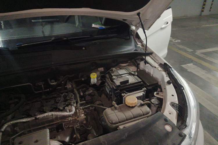 Used Baojun 730 2019 1.5T CVT Fashion Model 7 Seats China V Emission Standard Engine Bay Left