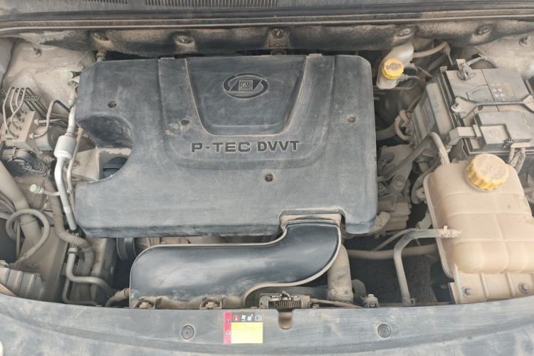 Used Baojun 730 2019 1.5L Manual Fashion Model 7-seater China VI Engine Bay
