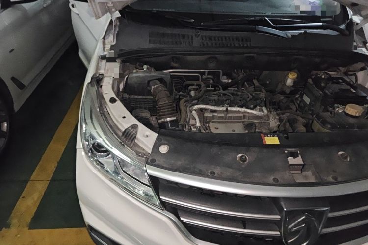 Used Baojun 730 2019 1.5T CVT Fashion Model 7 Seats China V Emission Standard Engine Bay Right