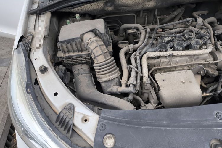 Used Baojun 730 2019 1.5T Manual Fashion Model 7-seater China VI Engine Bay Right