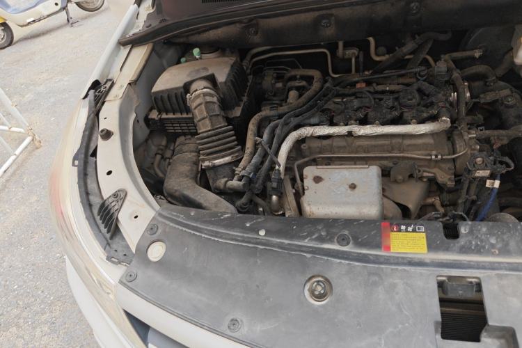 Used Baojun 730 2019 1.5T Manual Fashion Model 7-seater China VI Engine Bay Right