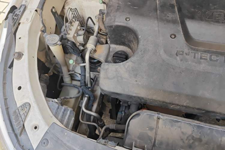 Used Baojun 730 2019 1.5L Manual Fashion Model 7-seater National V Engine Bay Right