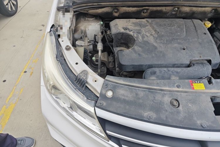 Used Baojun 730 2019 1.5L Manual Fashion Model 7-seater China VI Engine Bay Right