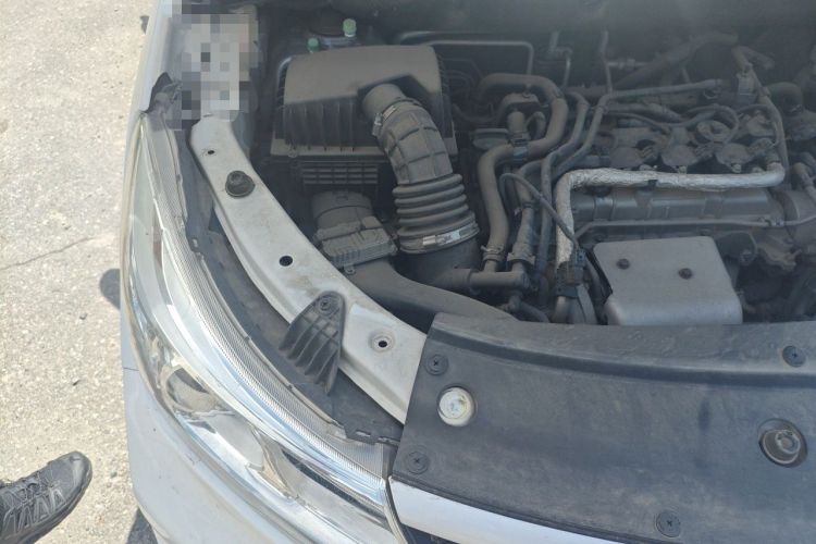 Used Baojun 730 2019 1.5T Manual Fashion Model 7-seater China VI Engine Bay Right