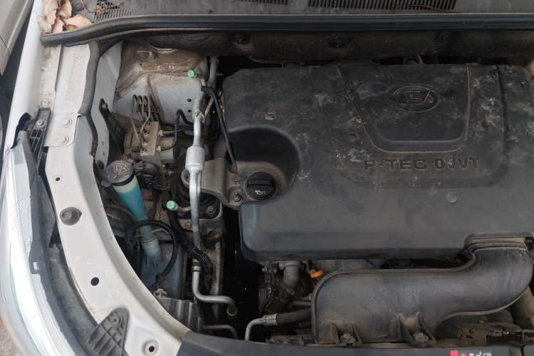 Used Baojun 730 2019 1.5L Manual Fashion Model 7-seater China VI Engine Bay Right