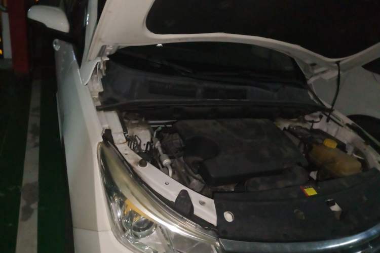 Used Baojun 730 2019 1.5L Manual Fashion Model 7-seater China VI Engine Bay Right