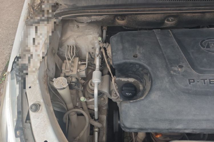Used Baojun 730 2019 1.5L Manual Fashion Model 7-seater China VI Engine Bay Right